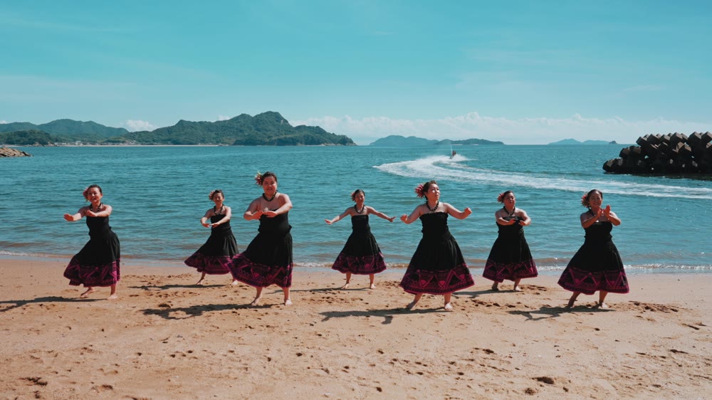 Ka Lama Ulu Mālie Hula Studio
